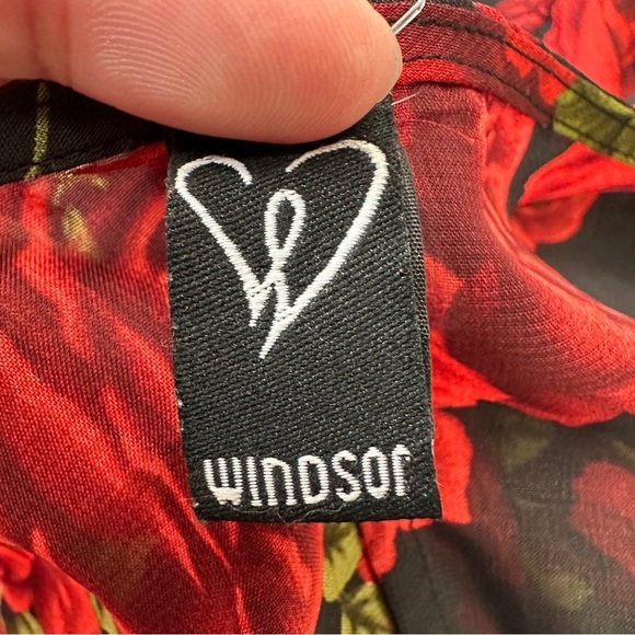 Windsor Black and Red Floral Kimono Blouse - Picture 4 of 9